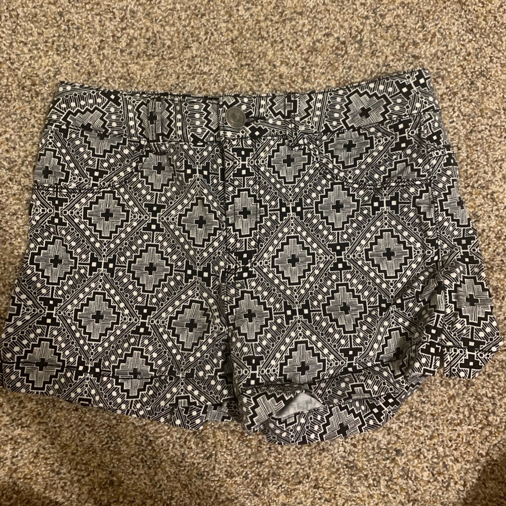 CHIC SHORTS